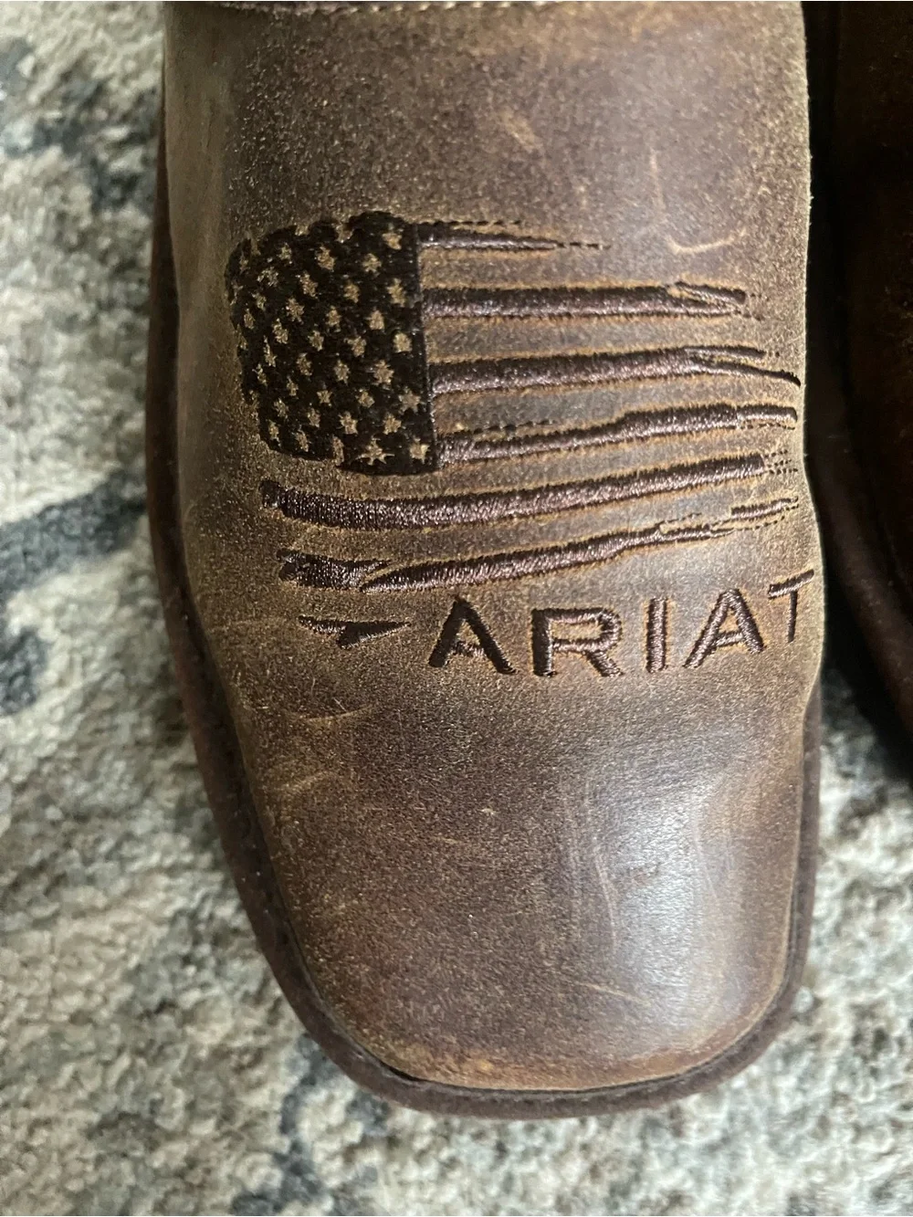 Men’s Ariat Patriot Leather Slippers. Size 7